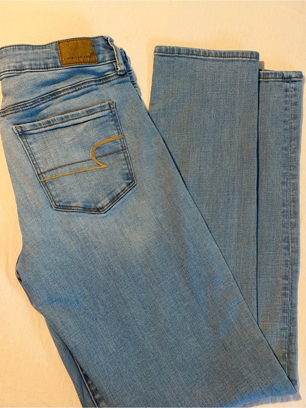 American Eagle Outfitters Light Wash Women’s Skinny Jeans